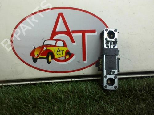 Used Licence plate light RENAULT LAGUNA I (B56_, 556_) 1.9 dTi (B56J) (98 hp) 13290322