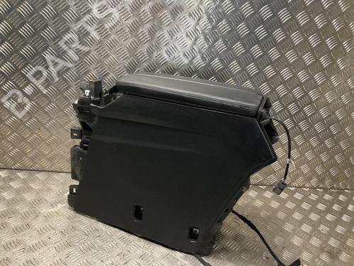 Used Middle console Middle console PEUGEOT 5008 II (MC_, MJ_, MR_, M4_) 1.5 BlueHDi 130 (MCYHZJ, MCYHZR, MCYHZX) (131 hp) 36262793 36262793