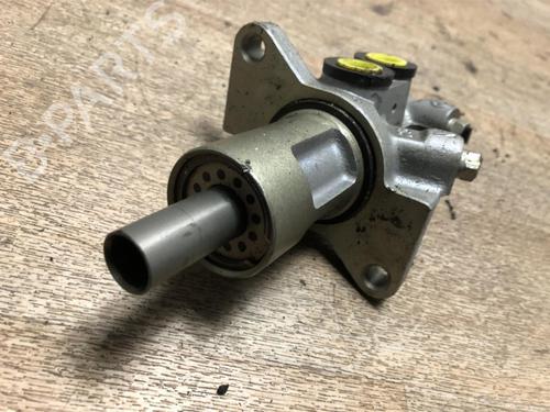 Used Brake master cylinder BMW 1 (E87) 118 d (143 hp) 20617720