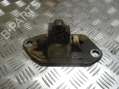 Used Engine mount Engine mount VOLVO V70 II (285) D5 AWD (163 hp) 23033653 23033653