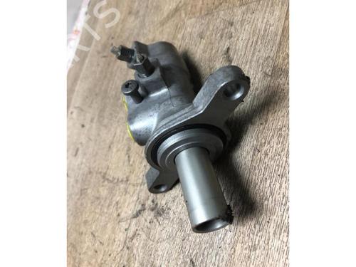 Brake master cylinder DACIA DUSTER (HS_) 1.5 dCi | BP20615728M77 