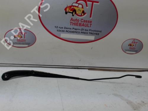 Used Front windshield wiper arm FIAT SCUDO Bus (220_) 1.9 TD Eco (90 hp) 30673222