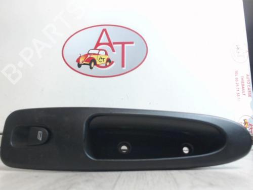 Venstre bak invendig håndtak ALFA ROMEO 166 (936_) 2.4 JTD (936A2A__) (136 hp) 13036519