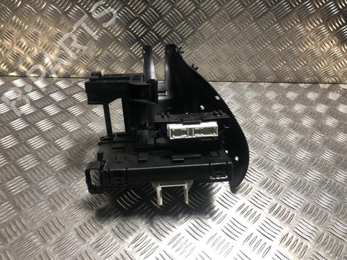 Used Fuse box VW GOLF VII (5G1, BQ1, BE1, BE2) 1.6 TDI (110 hp) 31201969