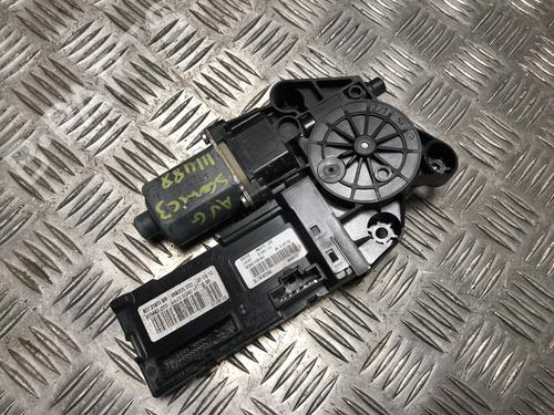 Used Left front window motor Left front window motor RENAULT GRAND SCÉNIC III (JZ0/1_) 1.9 dCi (JZ0J, JZ0N, JZ1K, JZ1S) (131 hp) 34561744 34561744
