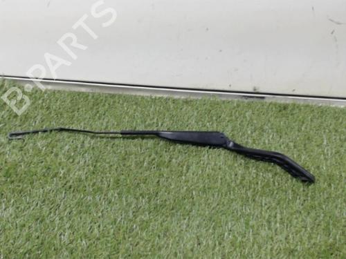 Used Front windshield wiper arm CITROËN SAXO (S0, S1) 1.4 VTS (75 hp) 13264779