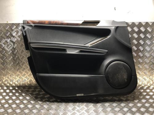 Forreste venstre beklædning MERCEDES-BENZ M-CLASS (W164) ML 280 CDI 4-matic (164.120) (190 hp) 31197600