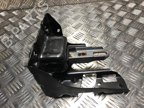 Used Engine mount CITROËN C3 III (SX) 1.2 THP 110 (SXHNPS, SXHNZT, SXHNZ6) (110 hp) 31243800