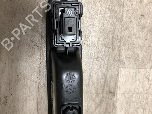 Used Right rear window switch RENAULT CLIO V (B7_) 1.0 TCe 100 (B7MT) (101 hp) 23870963