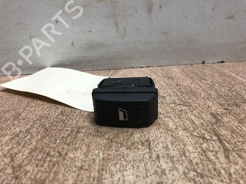 Used Right front window switch CITROËN XSARA (N1) 1.9 TD (90 hp) 13226163