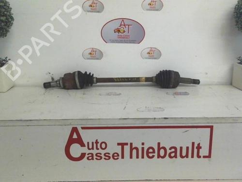 Drivksel foran venstre PEUGEOT 107 (PM_, PN_) 1.0 (68 hp) 13265601