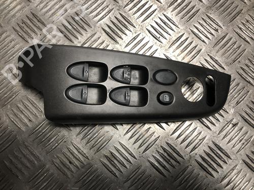 Venstre fortil elrude kontakt Venstre fortil elrude kontakt HONDA CIVIC VIII Saloon (FD, FA) 1.3 IMA (FA3, FD3) (95 hp) 33907401 33907401