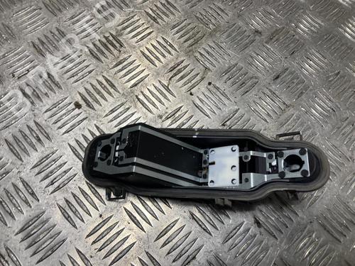 licence-plate-light-renault-scenic-iii-jz01_-2008-2009-2010-2011-2012-2013-2014-2015-2016-32147366 main image