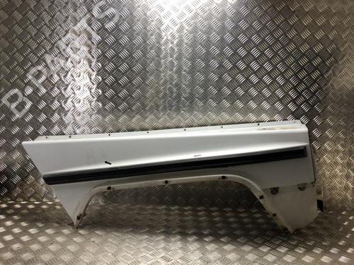 Used Right front fenders MERCEDES-BENZ G-CLASS (W463) 300 GD (463.327, 463.328) (113 hp) 31197540