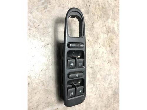 Left front window switch SEAT LEON (1M1) 1.6 16 V | BP20628326I27 