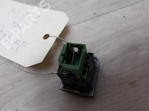 Switch PEUGEOT 208 I (CA_, CC_) 1.2 PureTech 82 | BP12972293I30