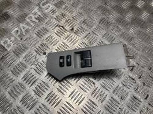 Used Left front window switch TOYOTA YARIS (_P9_) 1.4 D-4D (NLP90_, NLP90R) (90 hp) 30703082