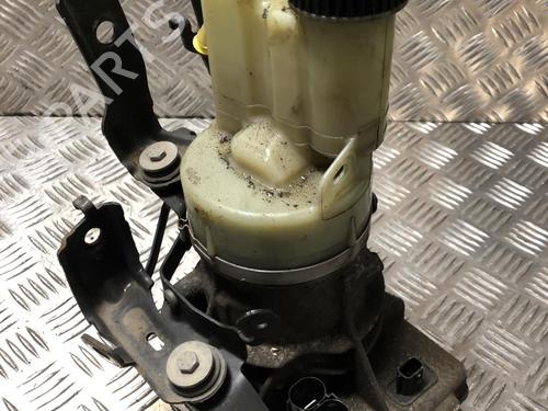 Bomba direccion RENAULT MASTER III Van (FV) 2.3 dCi 135 FWD (FV0N, FV08, FV06, FV00, FV1S) (136 hp) 31335789