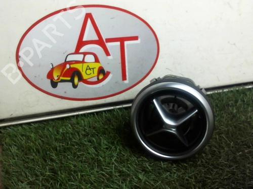 Used Air vent MERCEDES-BENZ A-CLASS (W176) A 160 CDI / d (176.011) (90 hp) 13133073