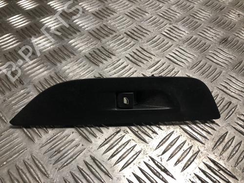 Used Right front window switch Right front window switch PEUGEOT 2008 II (UD_, US_, UY_, UJ_, UR_, UC_) 1.5 BlueHDI 130 (131 hp) 33696010 33696010