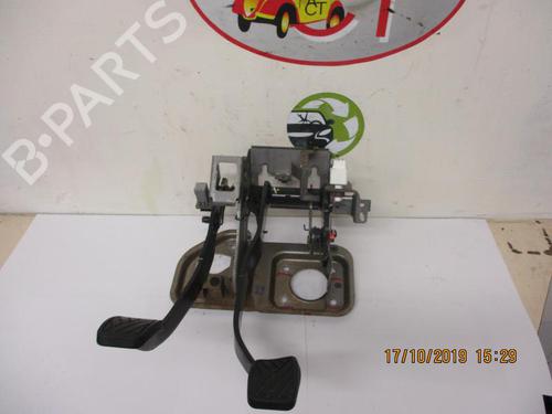 Used Pedal SUZUKI SWIFT III (MZ, EZ) 1.3 DDiS (RS413D) (75 hp) 30781332