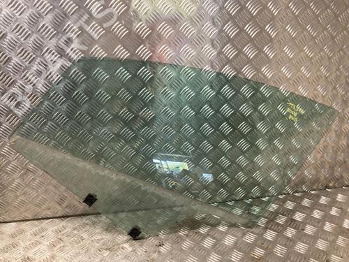 Used Front left door window Front left door window 37509104 37509104