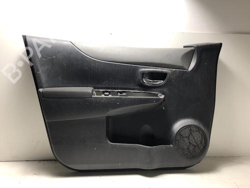 Forreste venstre beklædning TOYOTA YARIS (_P9_) 1.4 D-4D (NLP90_, NLP90R) (90 hp) 23036872