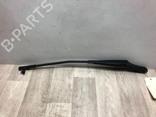 Used Front windshield wiper arm VW GOLF PLUS V (5M1, 521) 1.9 TDI (105 hp) 23034822