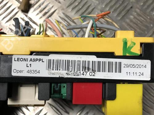 Fuse box PEUGEOT 208 I (CA_, CC_) 1.0 VTi | BP31651398E1