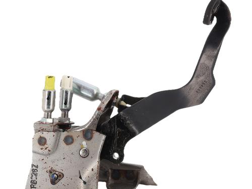Used Clutch pedal Clutch pedal 38957745 38957745