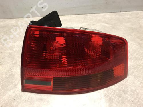 Høyre baklys AUDI A4 B6 (8E2) 1.9 TDI (116 hp) 23036186