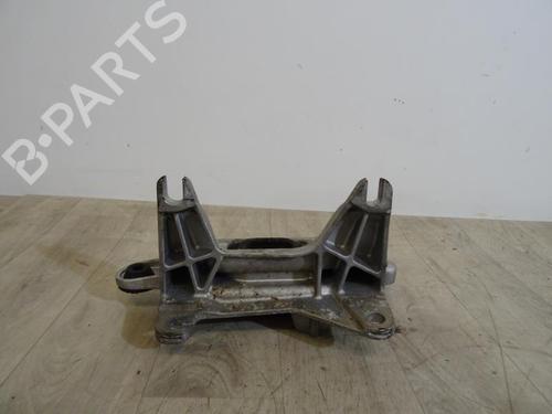 Used Engine mount RENAULT MEGANE IV Hatchback (B9A/M/N_) 1.3 TCe 115 (B9N9) (116 hp) 29174131