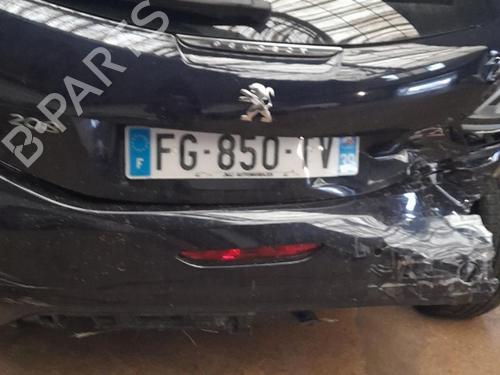 Middle console PEUGEOT 208 I (CA_, CC_) 1.2 PureTech 82 | BP20629714I22