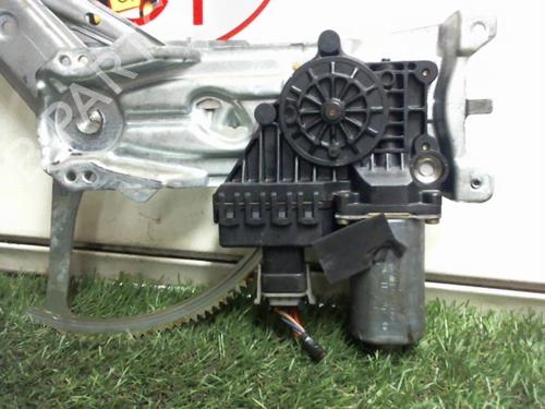 Front left window mechanism OPEL ZAFIRA A MPV (T98) 2.0 DTI 16V (F75) | BP28334512C22