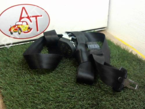 Cinto de segurança traseiro esquerdo AUDI A4 B6 (8E2) 1.9 TDI (130 hp) 30781078