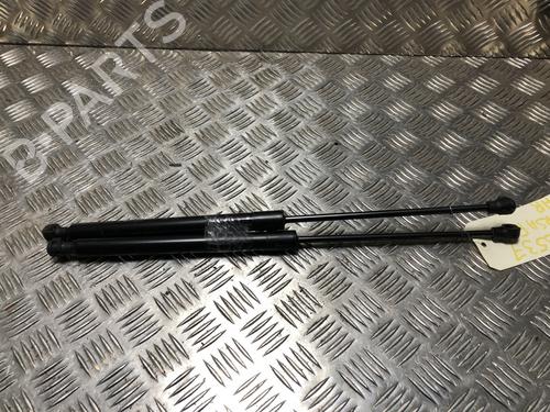Used Tailgate lift support OPEL CORSA F (P2JO) 1.5 (68) (102 hp) 31080526