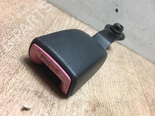 Used Seat buckle TOYOTA COROLLA Verso (ZER_, ZZE12_, R1_) 2.0 D-4D (CUR10_, CUR10R) (116 hp) 20627042