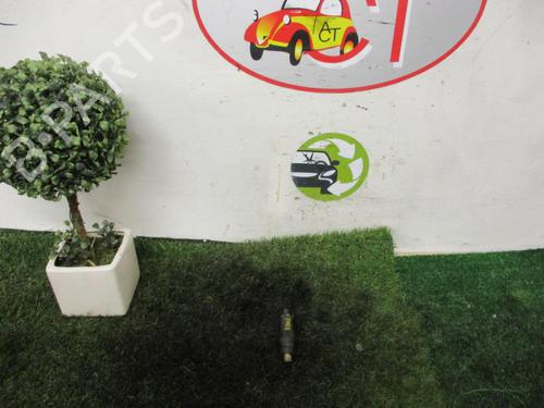 injector-citroen-xantia-x1_-x2_-21-turbo-d-12v-1993-1994-1995-1996-1997-1998-1999-2000-2001-2002-2003-13037036 main image