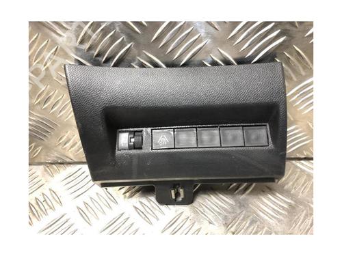 Switch PEUGEOT 208 II (UB_, UP_, UW_, UJ_) 1.5 BlueHDI 100 | BP24931818I30