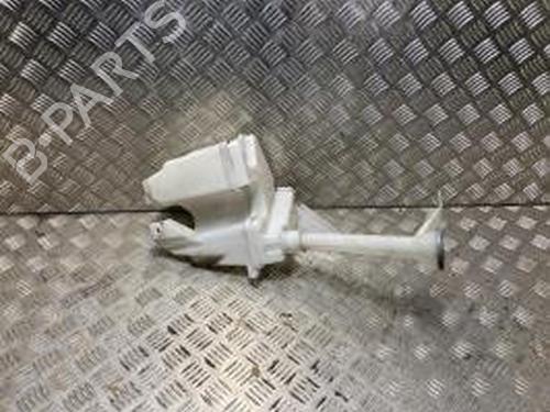 Used Windscreen washer tank NISSAN JUKE (F15) 1.5 dCi (110 hp) 28305453