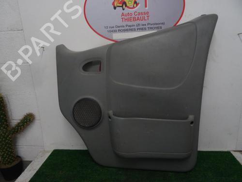 Forreste højre beklædning RENAULT TRAFIC II Van (FL) 2.5 dCi 135 (FL0D) (135 hp) 30781287