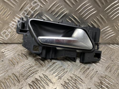 Maneta interior delantera derecha PEUGEOT 208 II (UB_, UP_, UW_, UJ_) 1.2 PureTech 100 (101 hp) 31245748