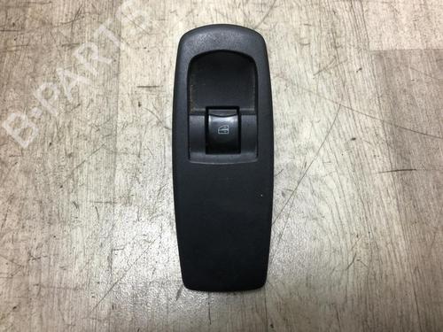 Used Right front window switch RENAULT KOLEOS I (HY_) 2.0 dCi 4x4 (HY0K) (150 hp) 23119940