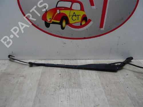Used Front windshield wiper arm RENAULT MEGANE III Grandtour (KZ0/1) 1.5 dCi (KZ09, KZ0D, KZ1G, KZ29, KZ14, KZ1W, KZ10, KZ1F,... (110 hp) 20620368