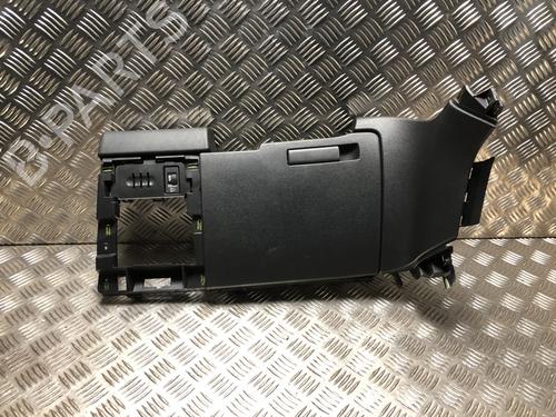 Handskerum PEUGEOT 5008 (0U_, 0E_) 1.6 HDi (114 hp) 32010549