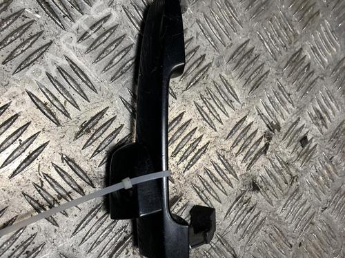 front-left-exterior-door-handle-toyota-yaris-_p9_-2005-2006-2007-2008-2009-2010-2011-2012-2013-2014-31201789 main image