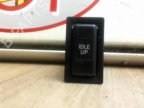 Used Switch TOYOTA RAV 4 II (_A2_) 2.0 D 4WD (CLA20_, CLA21_, CLA20R, CLA21R) (116 hp) 12962921