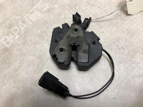 hood-lock-volvo-s60-i-384-2000-2001-2002-2003-2004-2005-2006-2007-2008-2009-2010-39050679 main image