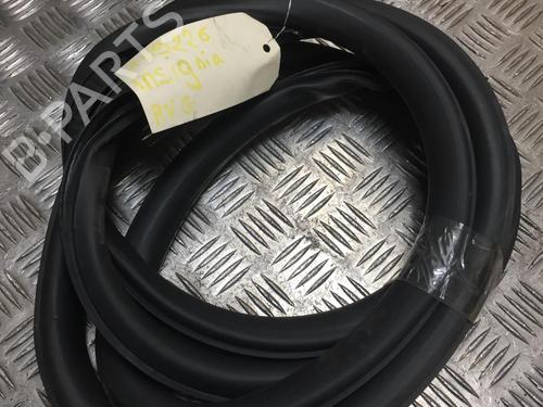 Used Rubber door seal OPEL INSIGNIA A Sports Tourer (G09) 2.0 CDTI (35) (160 hp) 31198347