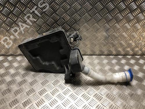 windscreen-washer-tank-vw-polo-v-6r1-6c1-2009-2010-2011-2012-2013-2014-2015-2016-2017-2018-2019-2020-2021-2022-32228883 main image